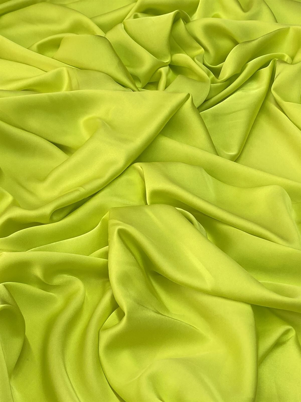 Soft Lycra Saten 1 Metre Fıstık Yeşili Kumaş (col-20)