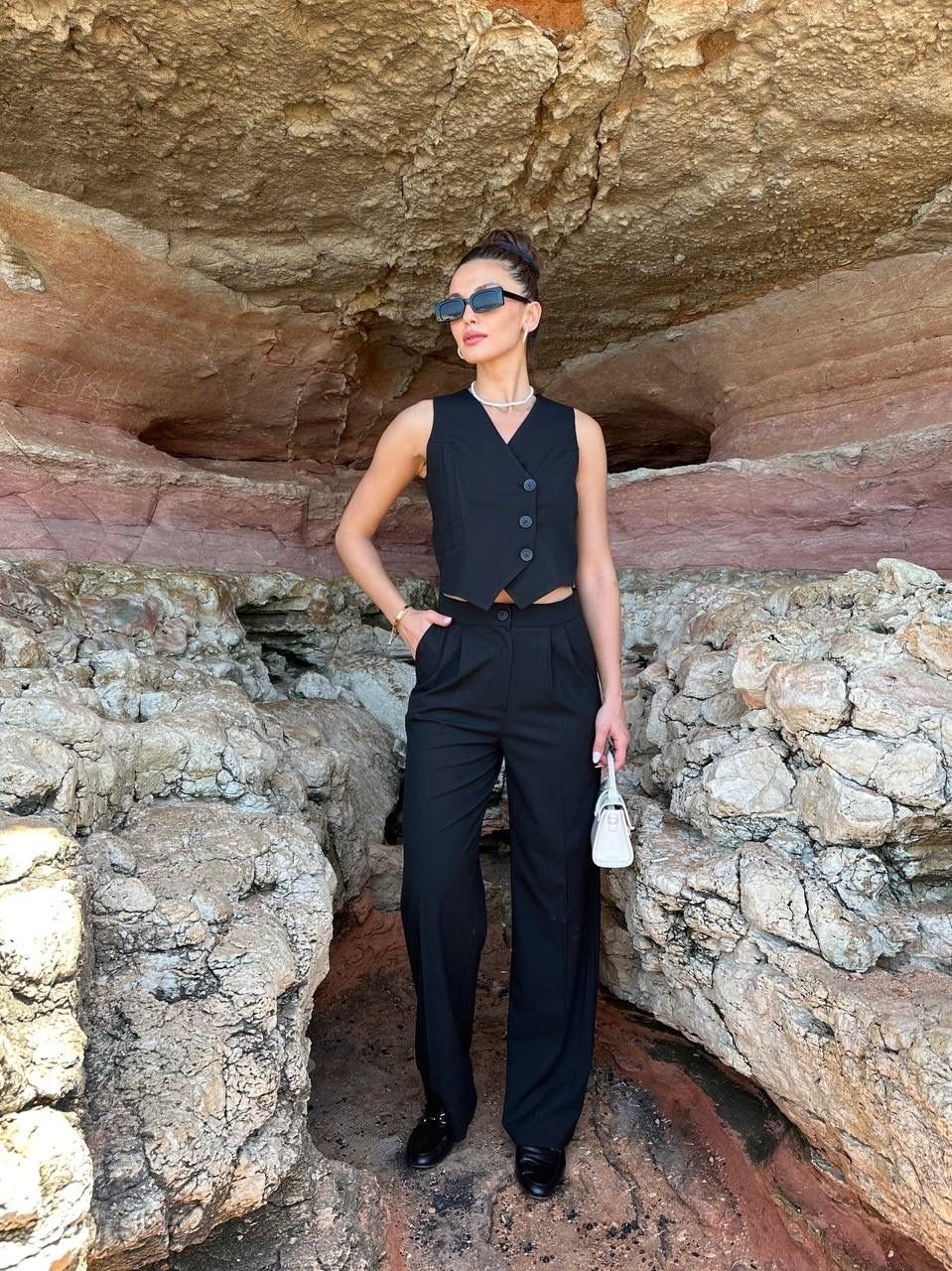 DÜĞME DETAYLI CROP YELEK VE PANTOLON TAKIM
