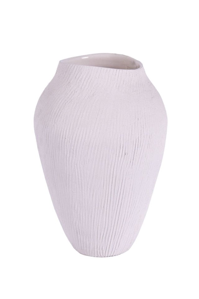 Beyaz seramik vazo