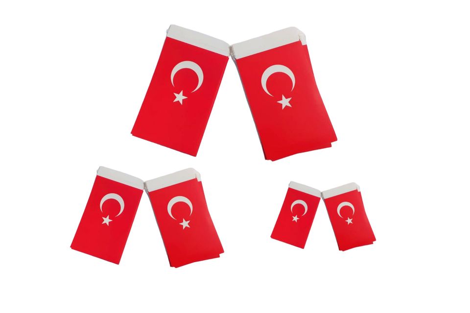Türk Bayrağı 50 Li Küçük Boy 6*10 İpe Sıralı Evdekal (1 Adet)