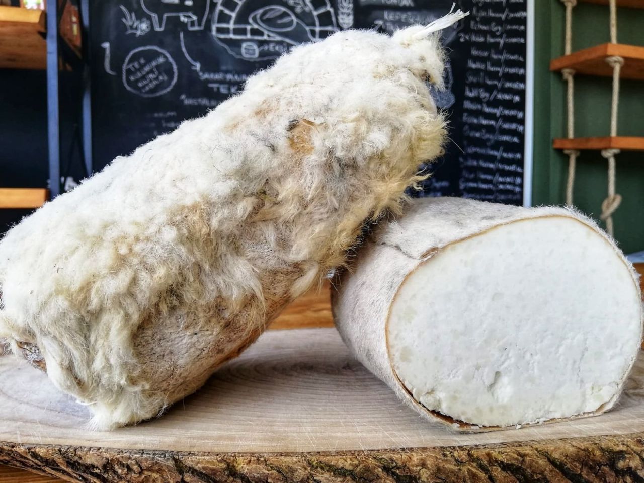 Erzincan Tulum Peyniri Nedir? Nasıl Yapılır, Nereden Alınır?
