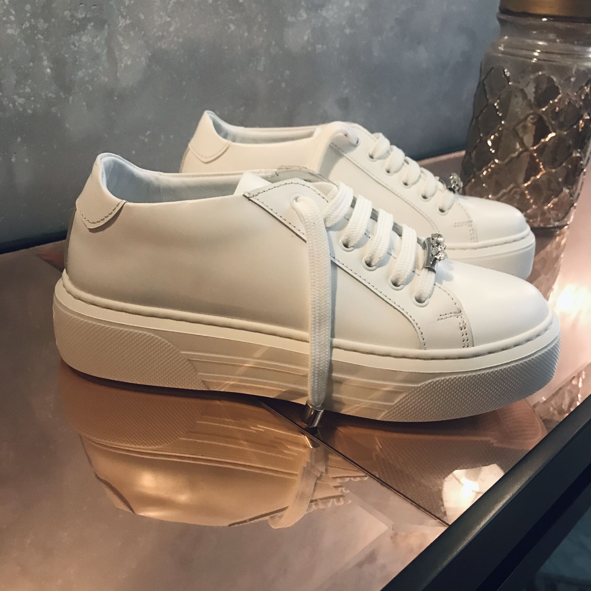 Beyaz Taş Sneaker