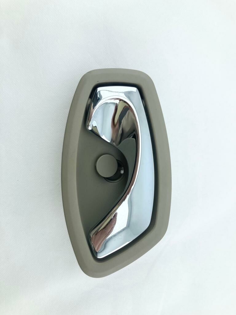 Kapı İç Açma Kolu Sağ Krom - Renault Clio 4 826720001R