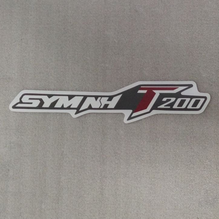 SYM Logo Sticker Ön Kapak - NHT200