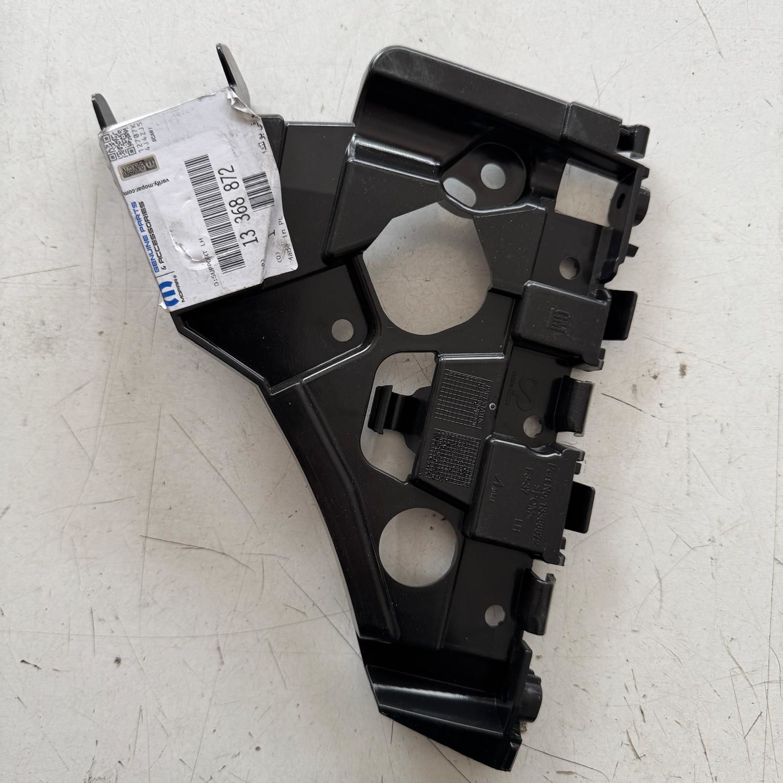 Opel Astra J Makyajlı Kasa Sol Tampon Braketi 13368872