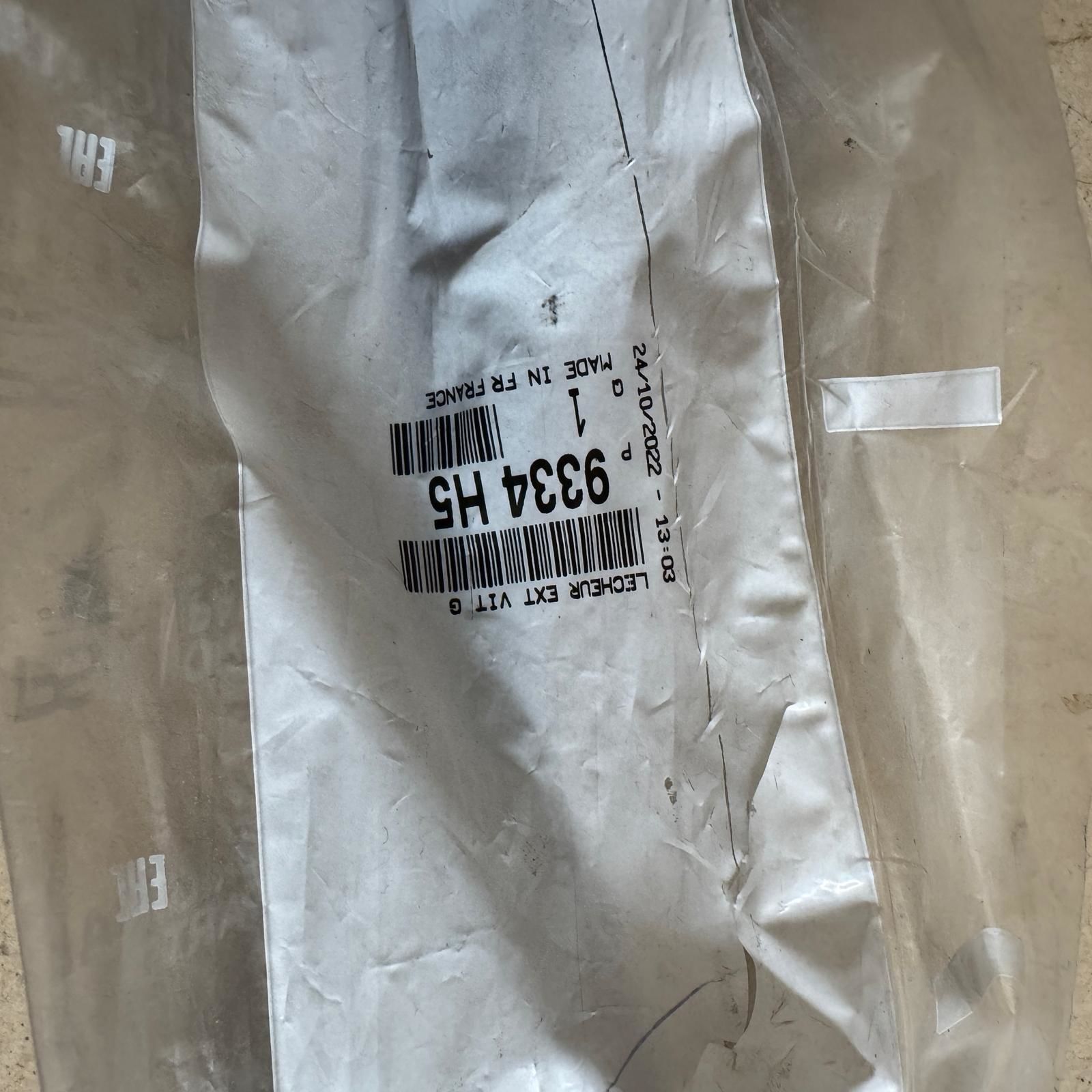 Citroen C4 Ön Kapı Cam Kenar Fi̇ti̇li Orji̇nal Gm Marka 9334H5