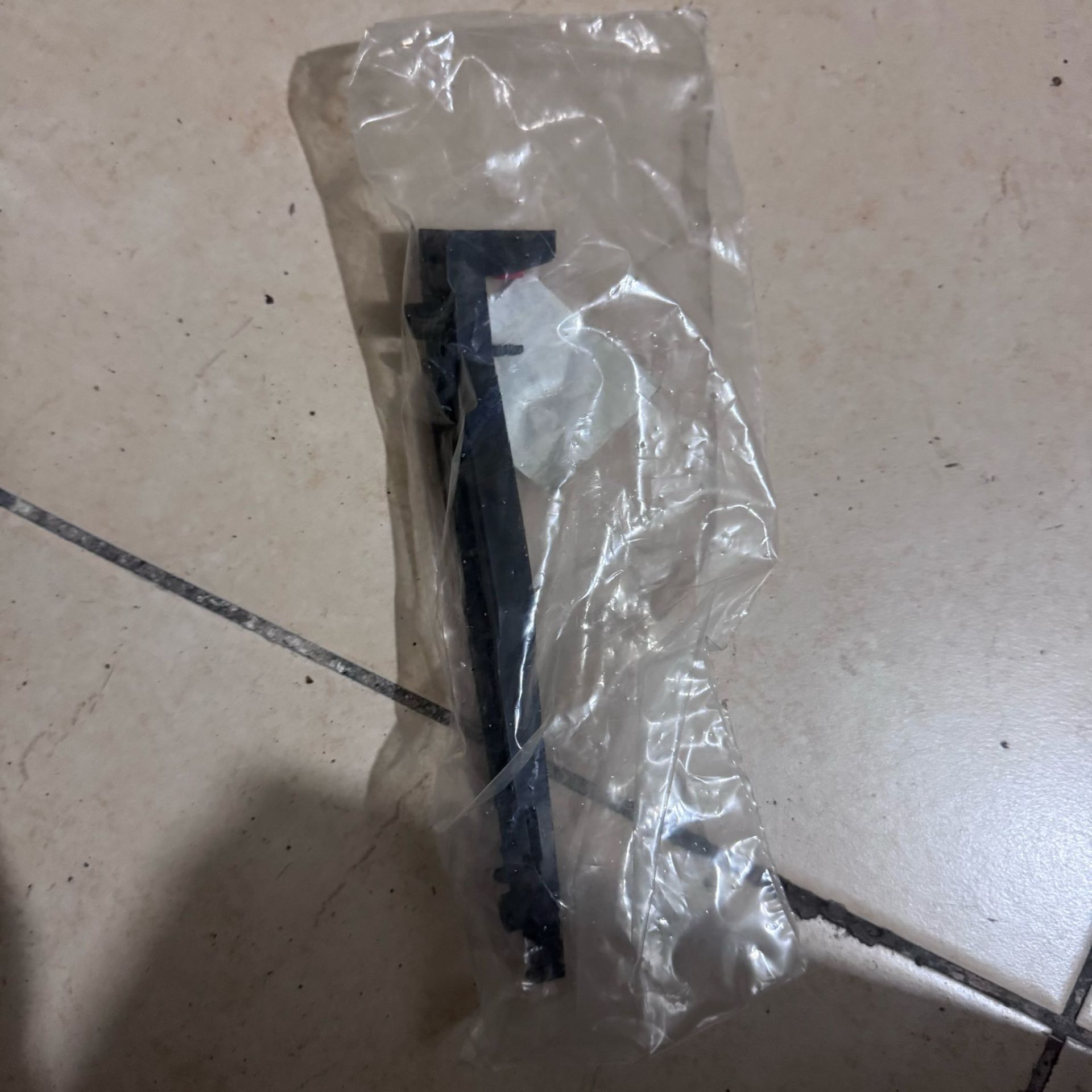 Opel Astra J Ön Sol Tampon Braketi Orjinal Gm Marka 13368874