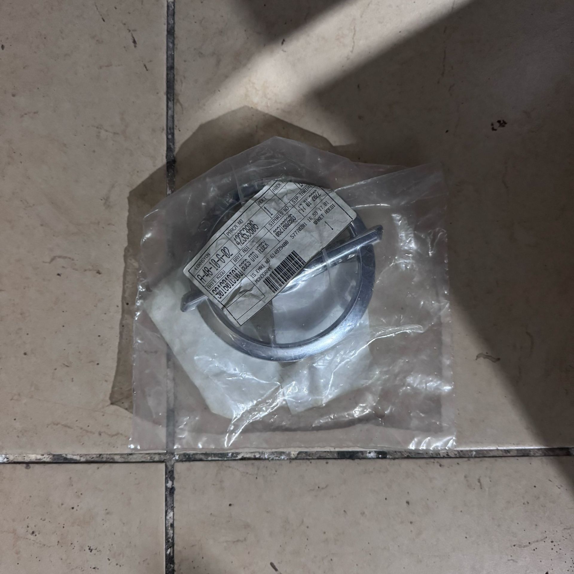 Opel Mokka X Ön Panjur Arması Krom Orjinal Gm Marka 42353806