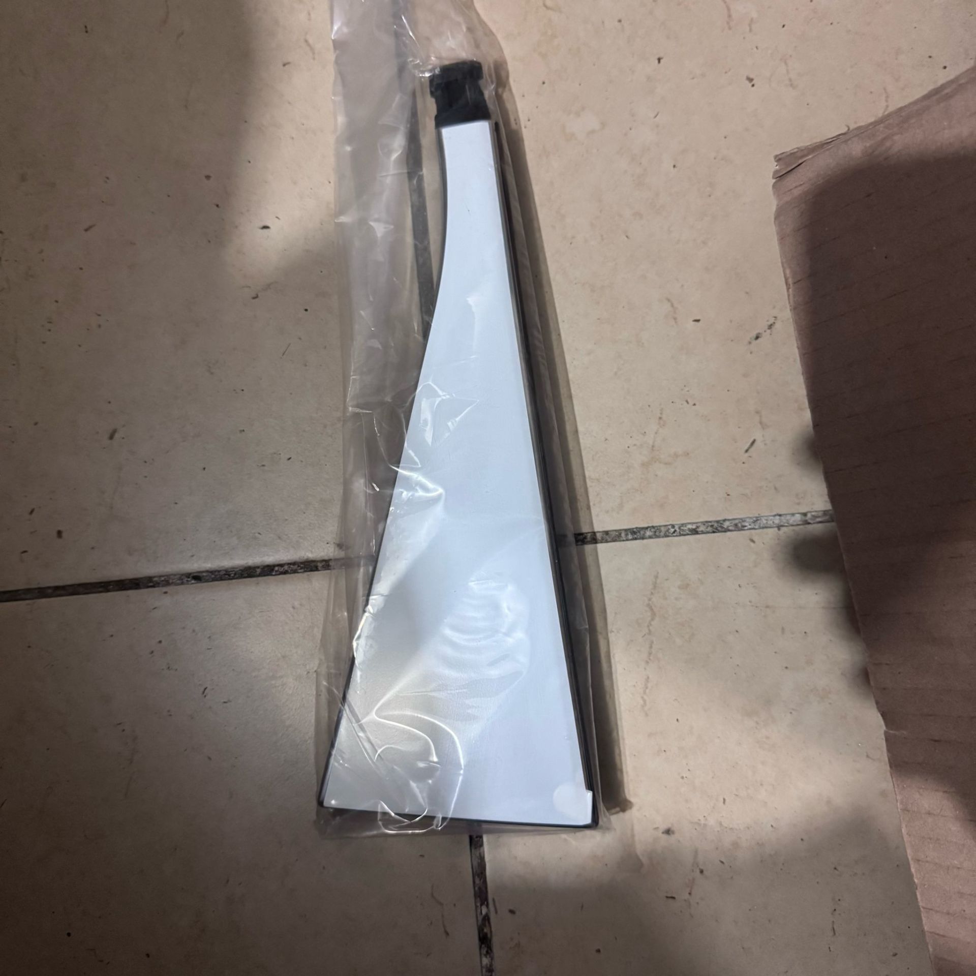 Peugeot 3008 Sol Arka Tavan Kenar Krom Çıtası Orjinal Gm Marka 98270087VV