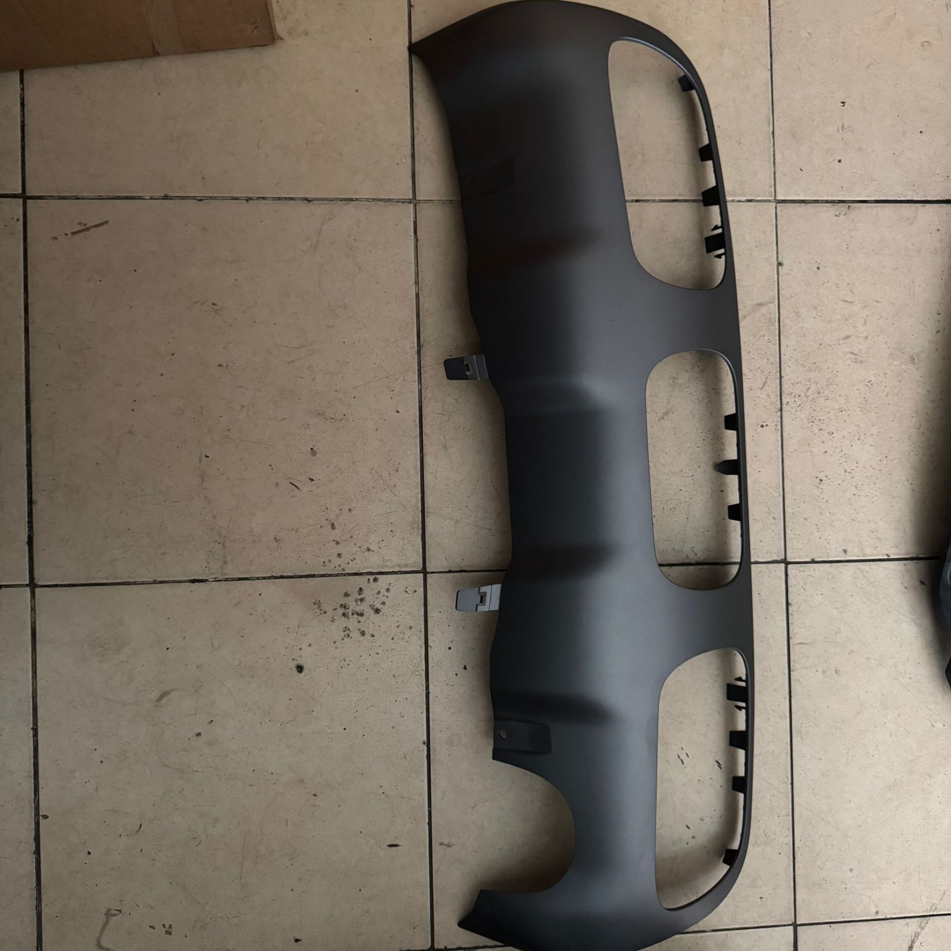 Ci̇tröen C3 Ai̇rcros Arka Tampon Alt Palsti̇ği̇ Psa Marka