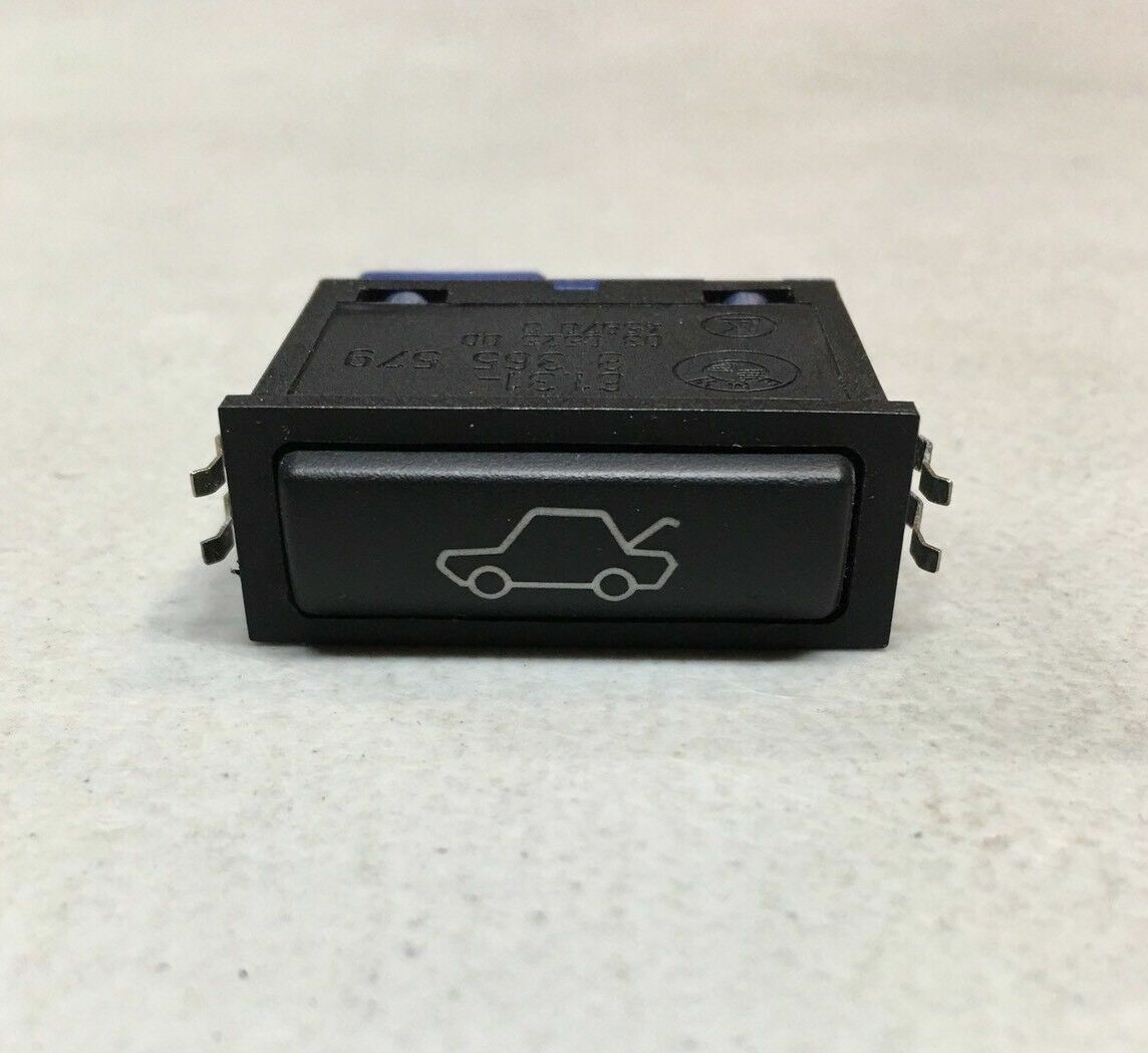 YXL000010PUY - BAGAJ AÇMA DÜĞMESİ(3.0/3.6/4.4/VOGUE) - Land Rover