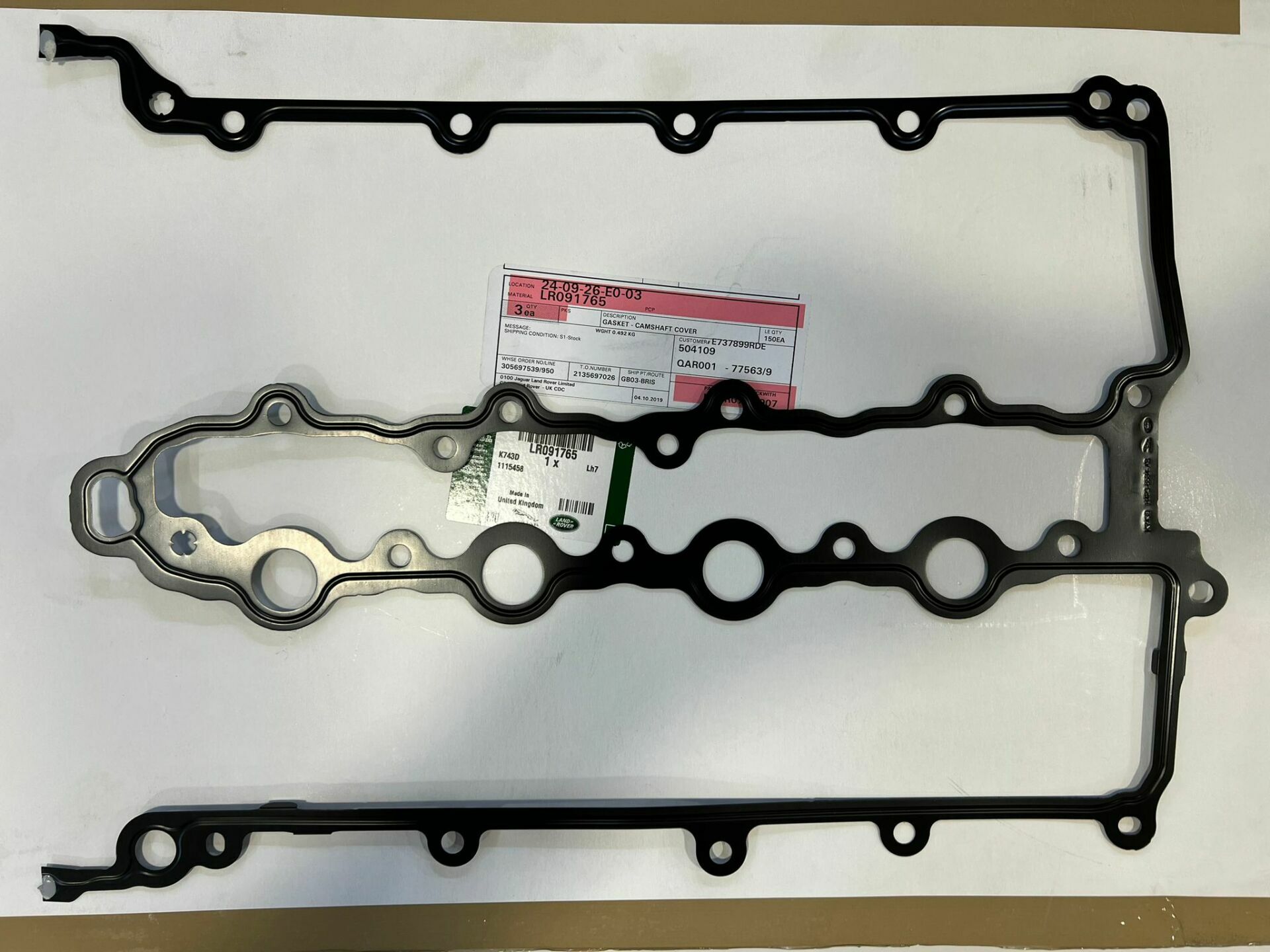 LR091765 - KÜLBÜTÖR KAPAK CONTA (2.0L Hİ PHEV) - Land Rover