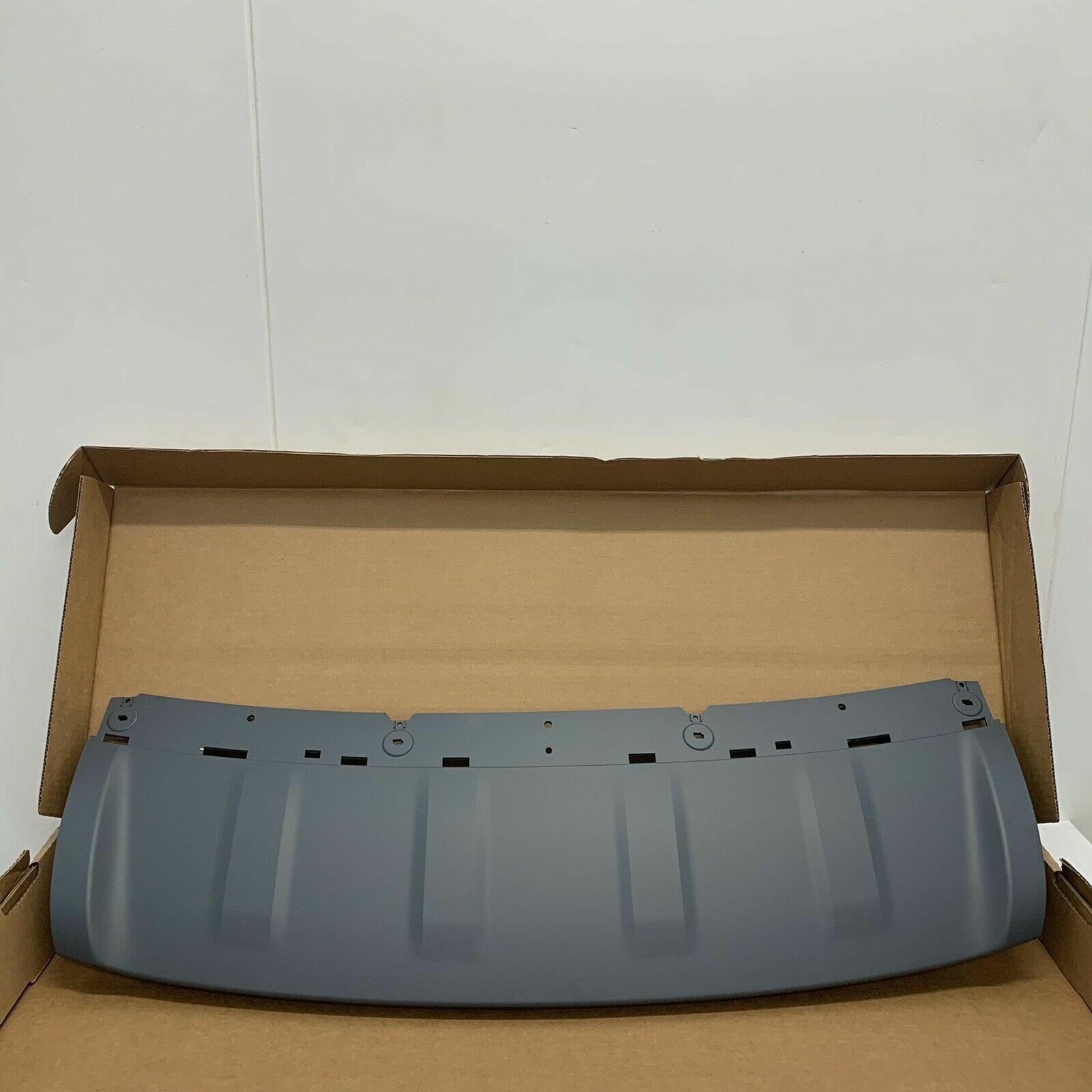 LR109870 - ÖN ÇEKİ DEMİR KAPAĞI (SPORT>14) - Land Rover