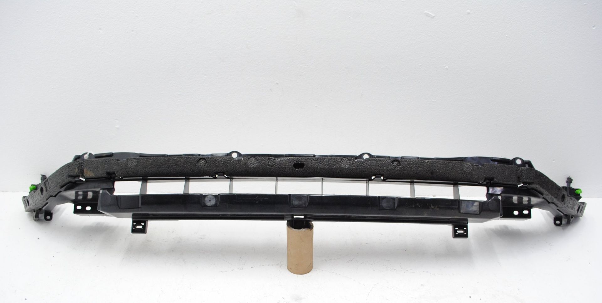 LR061239 - ÖN TAMPON İÇ BRAKETİ SENSÖRLÜ (DİSC.SPORT) - Land Rover
