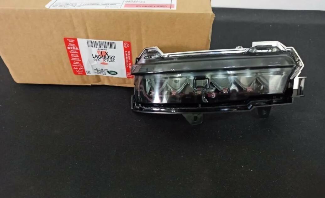 LR048352 - AYNA SİNYALİ SOL (EVOQUE/VELAR) - Land Rover