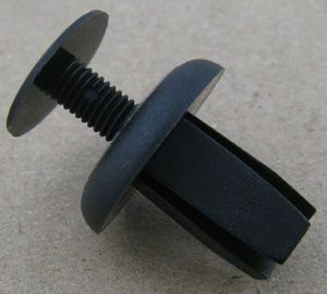 DYQ000010 - ÖN CAM ALT IZGARA KLİPS(1.8) - Land Rover