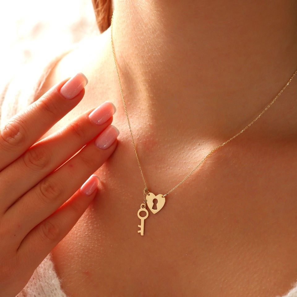 Prenses Pırlanta-14 Ayar Altın Anahtar Kalp Altın Kolye Modeli ''45 cm''