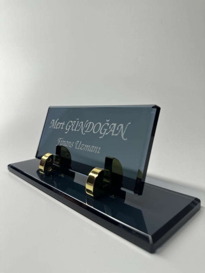 Cam Masa İsimliği Lazer İşlemeli Altın Renk Metal Ayaklı Hediyelik