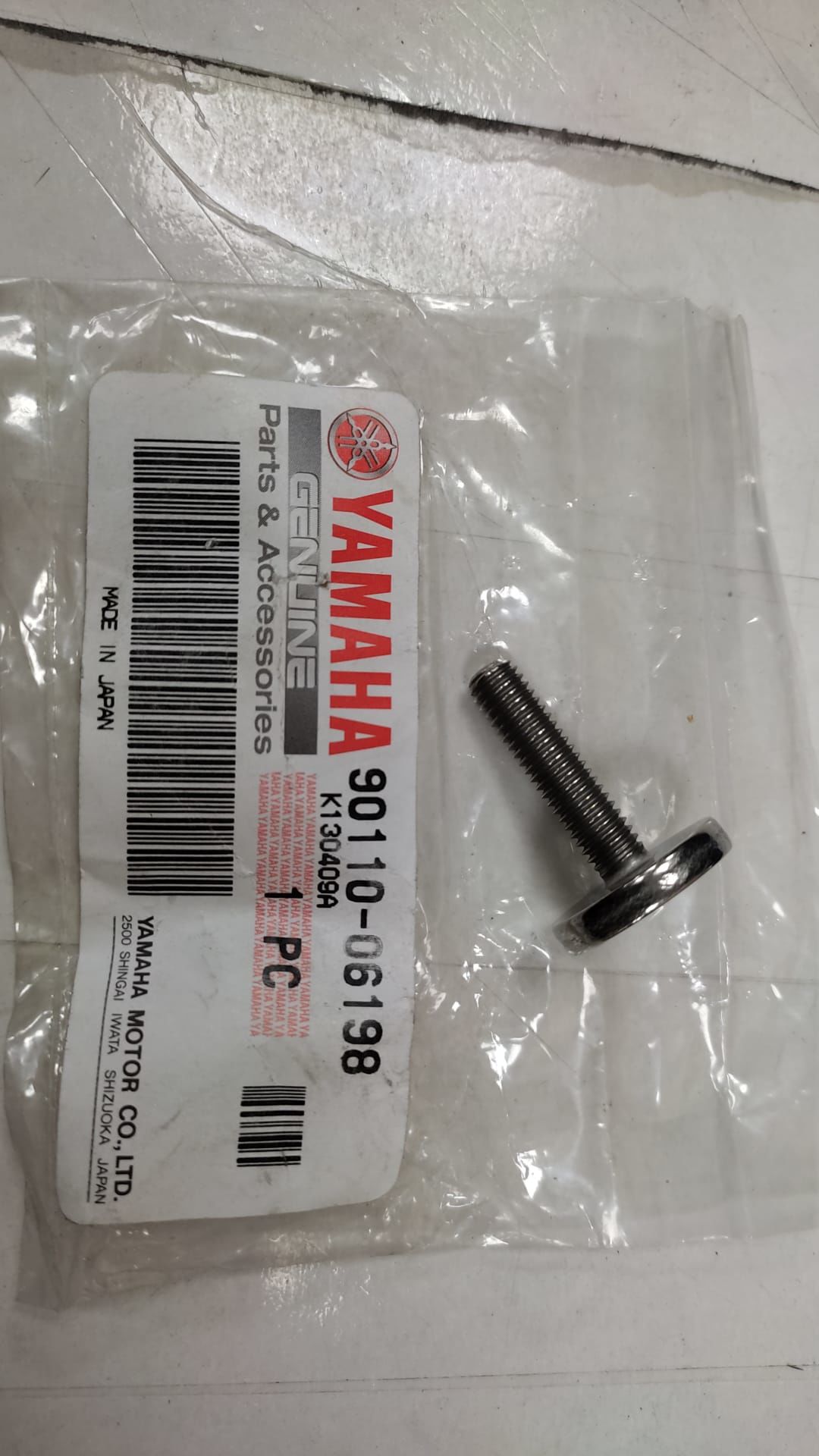 YAMAHA VİRAGO 535 ORİJİNAL ALTIGEN BAŞLI CİVATA 90110-06198