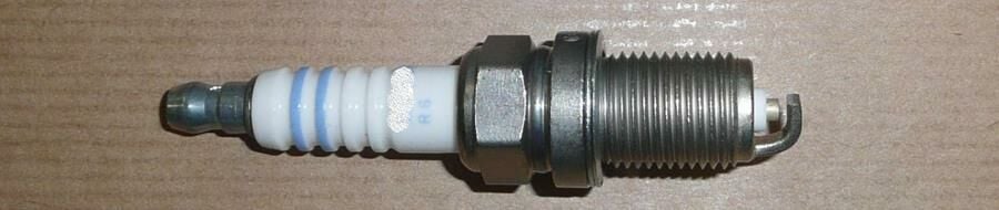 ATESLEME BUJISI FR7DC KALEM BUJI MEGANE CLIO R19 P106 P206 P306 BIPPER NEMO 206 T3E P205 P405 C2 C3 C3 II C3 A51 AX ZX SAXO TU3A TU3JP 1.4 8V P306 P206 XSARA TU5JP 1.6 XANTIA P406 XU7JP XU7-PSA 1632745480-1632745480