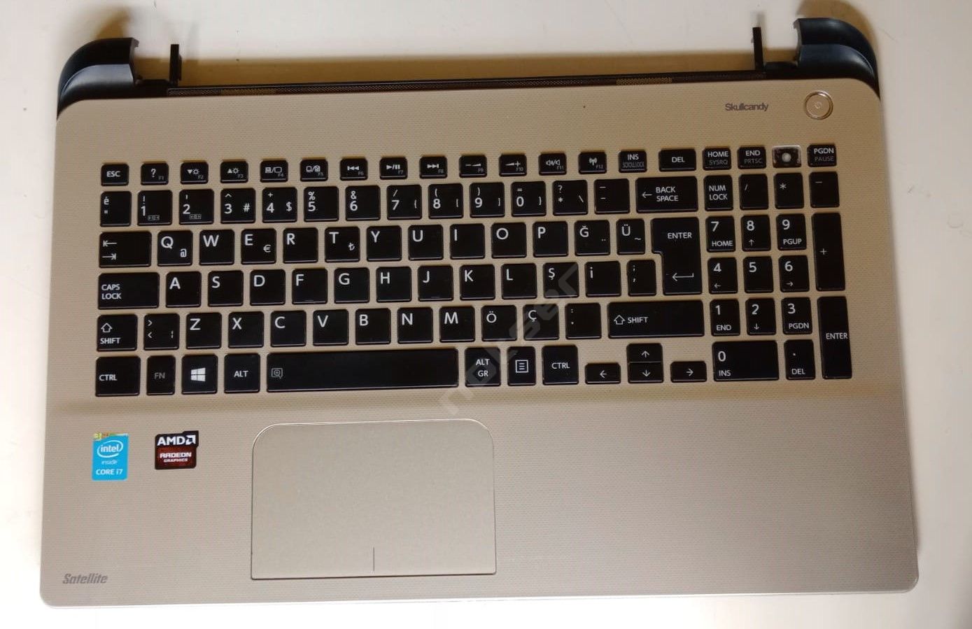 Toshiba Satellite L50-B L55-B L55D-B L55T-B L50D-B Üst Kasa