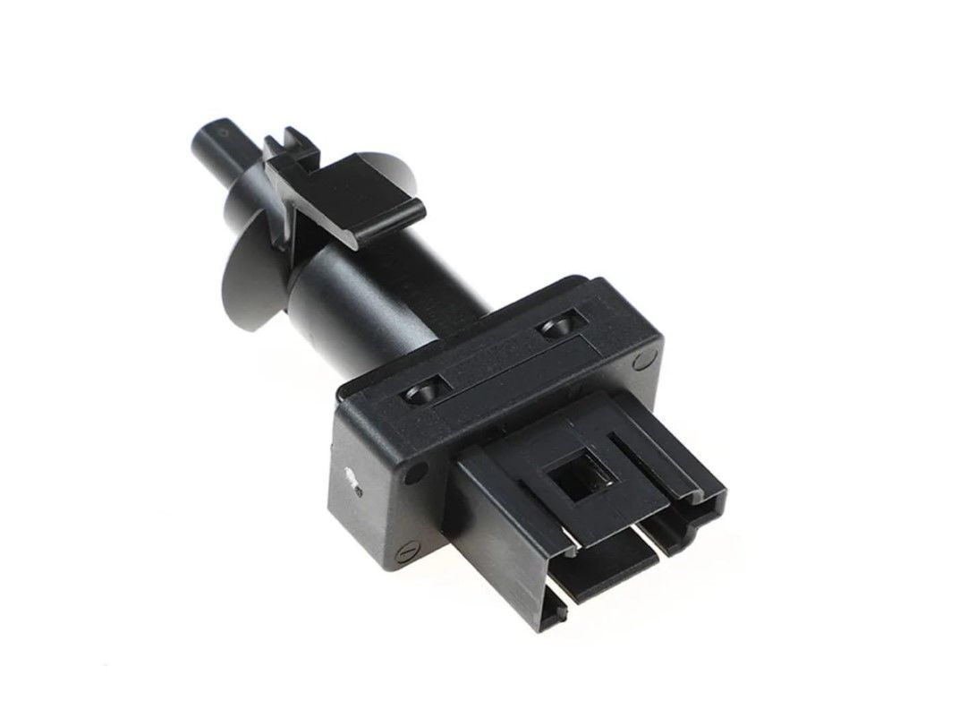 Mercedes W117 Debriyaj Pedal Müşürü Hella Marka A0065451014