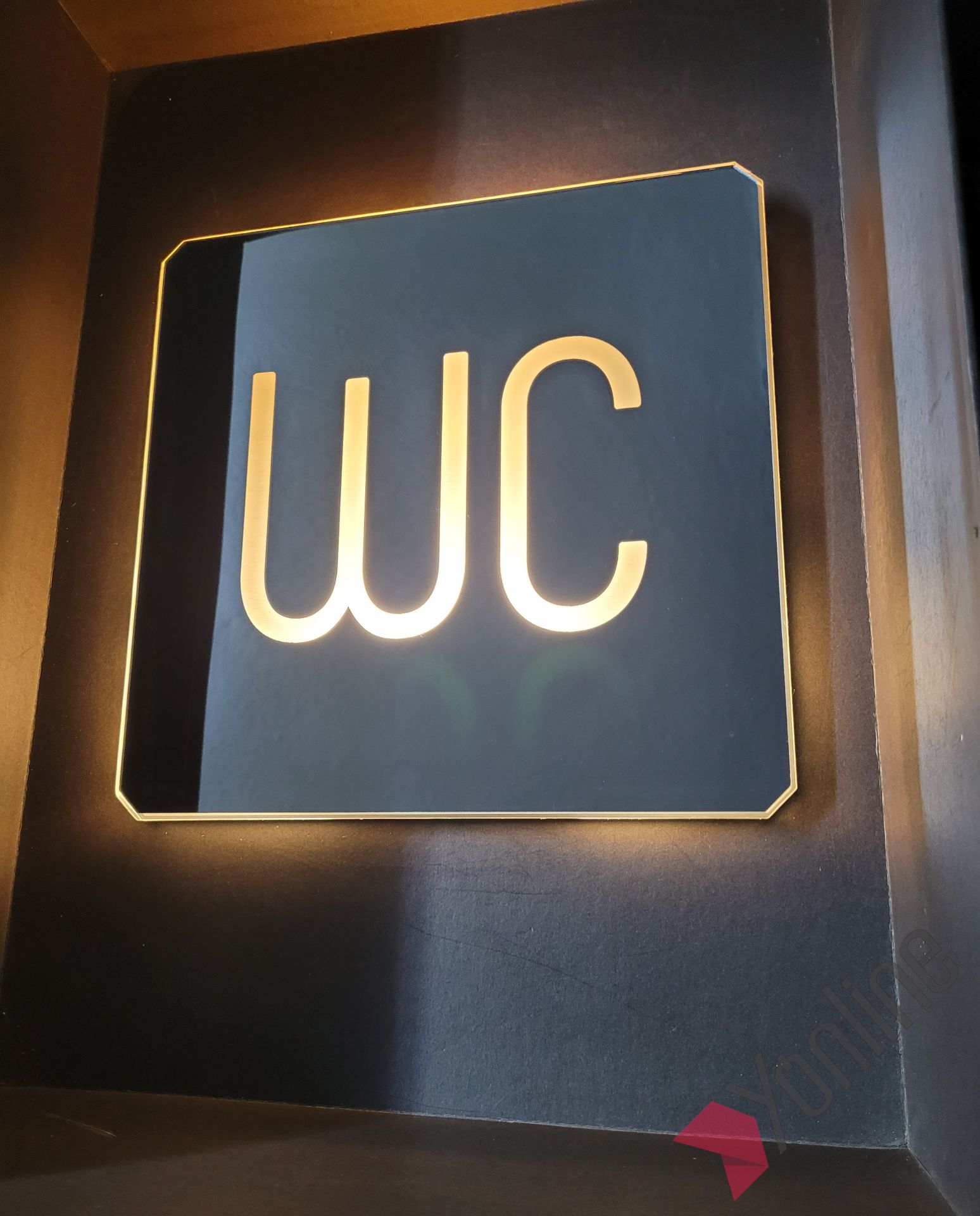 Diamond Square Serisi Işıklı WC Levhası