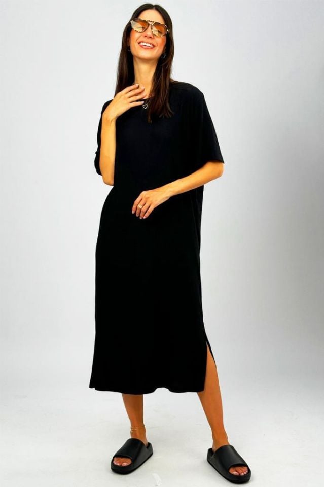 Kadın Bürümcük Kumaş Yırtmaçlı Oversize Kısa Kol Bisiklet Yaka Midi Boy Elbise SİYAH - S/M