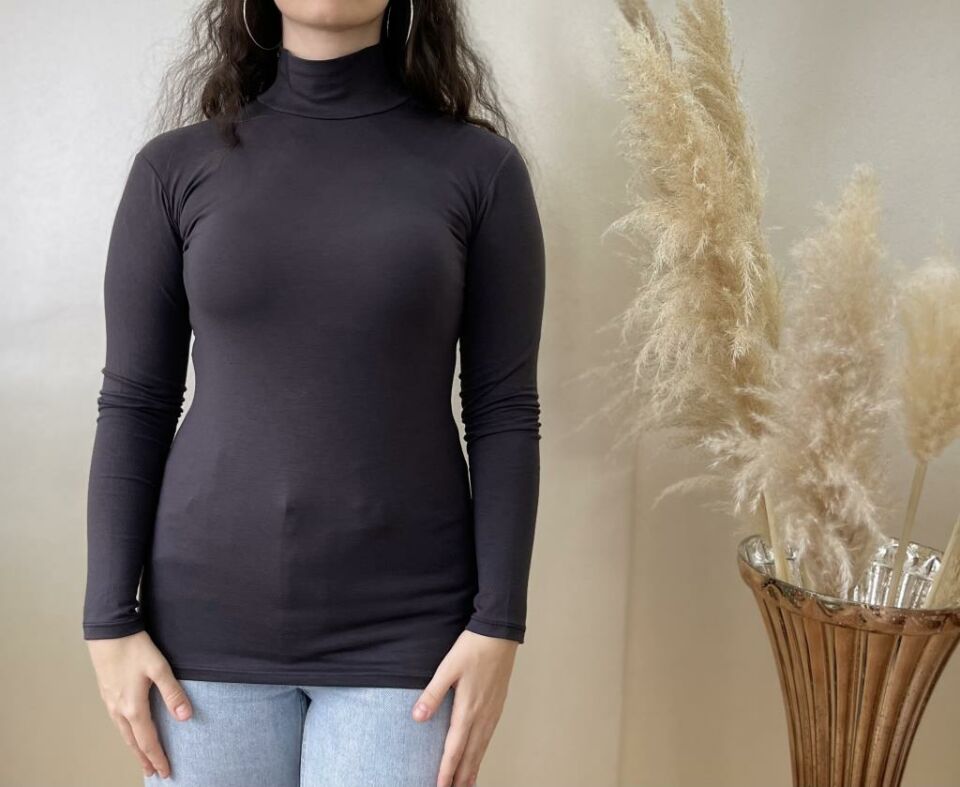 Kadın Uzun Kollu Yarım Balıkçı Yaka 1 Adet Füme - L/XL