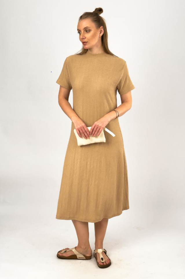 Kadın Bürümcük Kumaş Yırtmaçlı Oversize Kısa Kol Bisiklet Yaka Midi Boy Elbise BEJ - L/XL