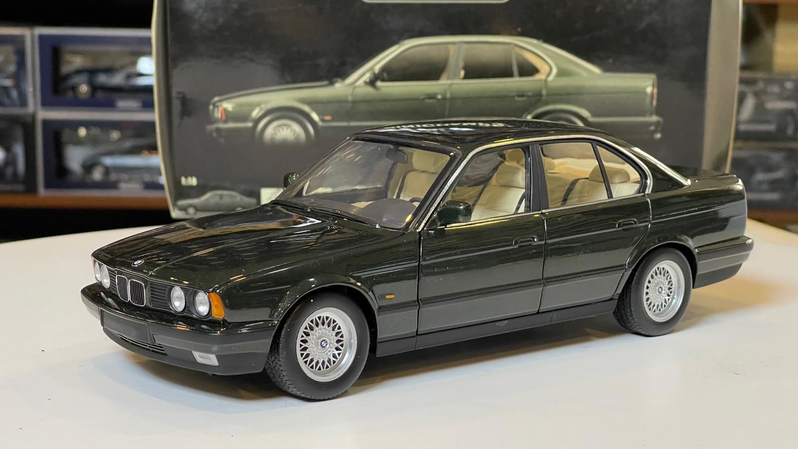 MINICHAMPS - BMW - 5-SERIES 535i (E34) 1988