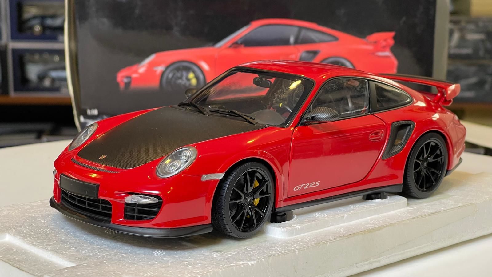 MINICHAMPS - PORSCHE - 911 997-2 GT2 RS 2010 - BLACK WHEELS