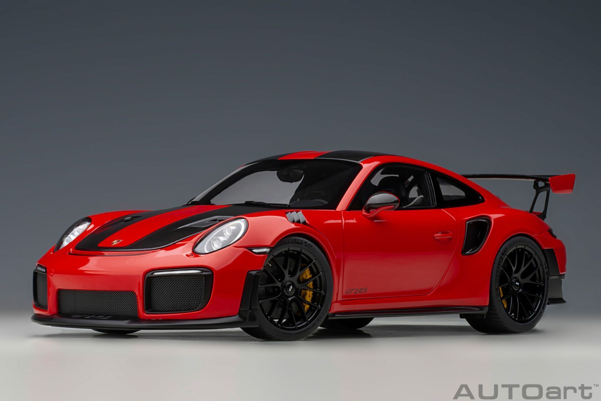 AUTOART PORSCHE 991-2 GT2 RS WEISSACH 2019