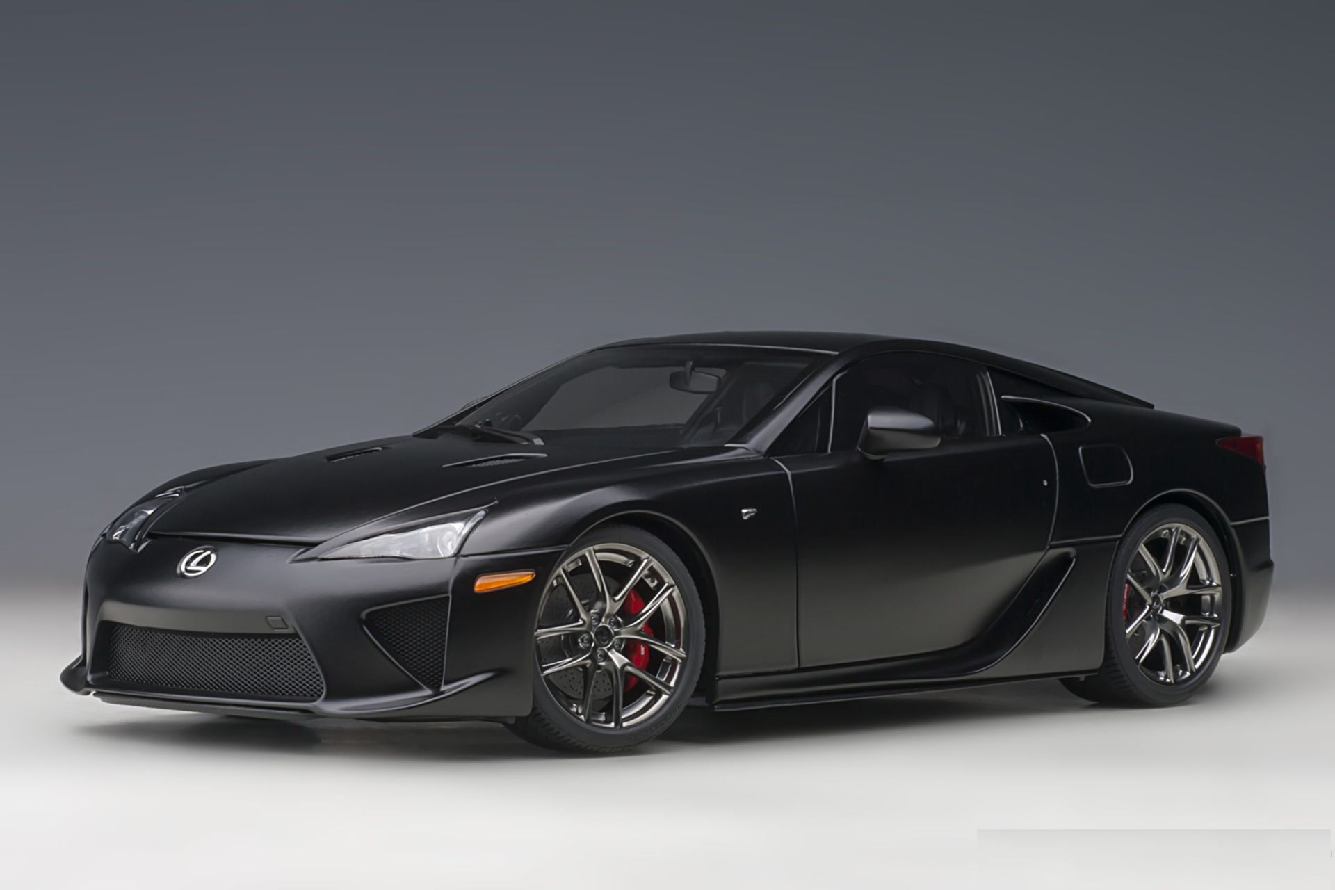 AUTOART - LEXUS - LFA COUPE 2012