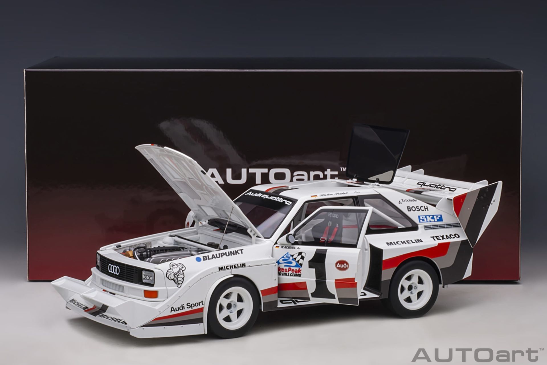 AUTOART - AUDI - QUATTRO SPORT S1 N 1 WINNER RALLY PIKES PEAK HILL CLIMB 1987 W.ROHRL