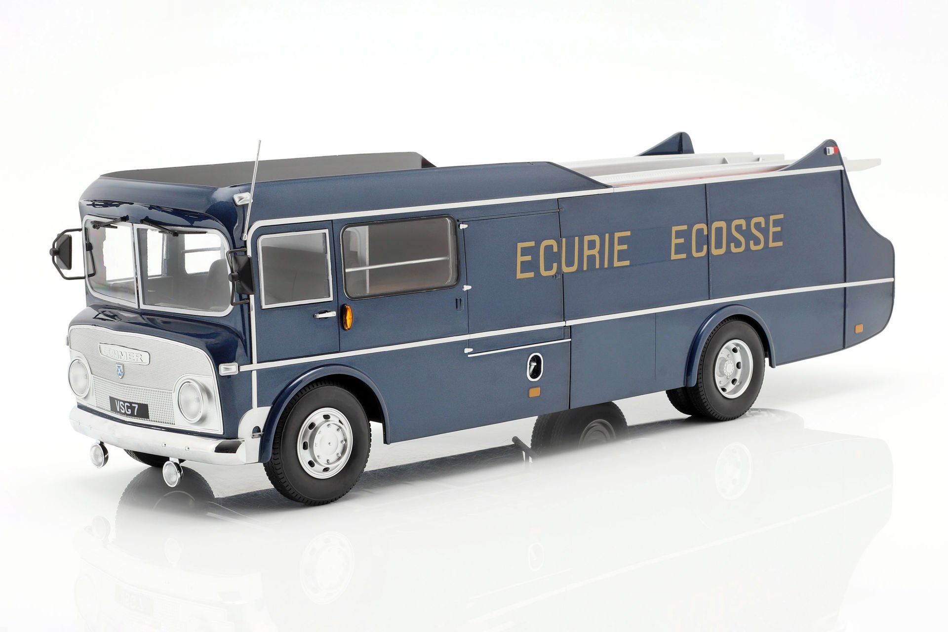 CMR - COMMER - TRUCK TEAM ECURIE ECOSSE CAR TRANSPORTER 1959