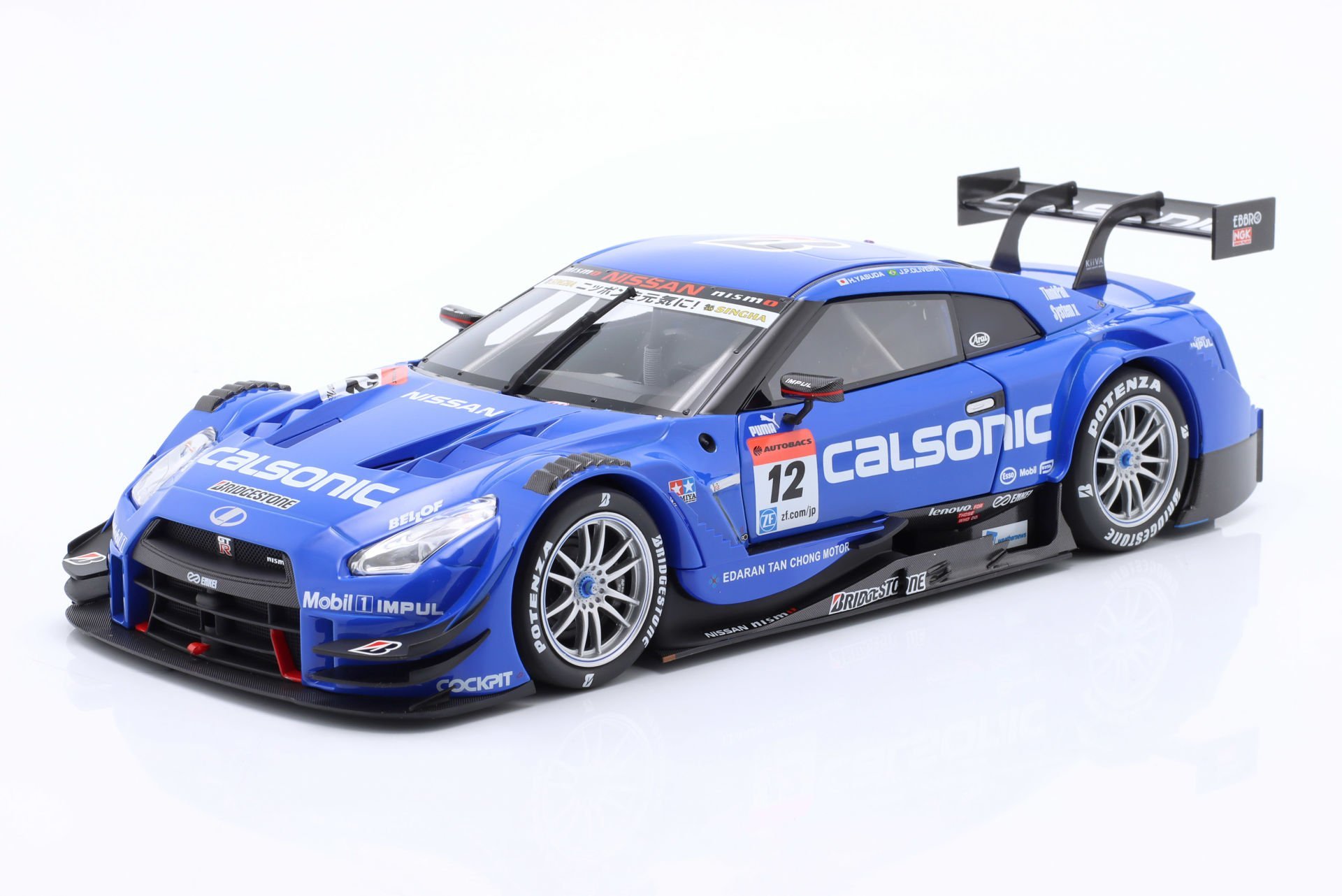 EBBRO - Nissan GT-R GT500 #12 Super GT Series Okayama 2015 Yasuda, Oliveira