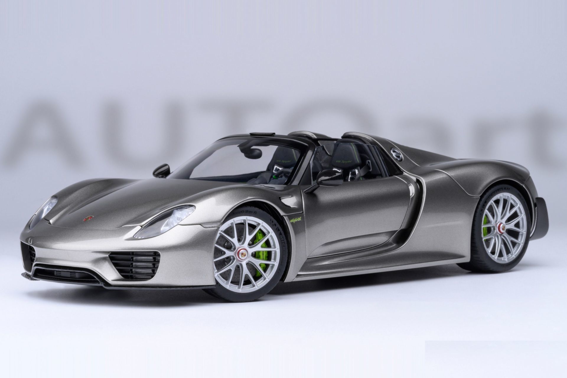 AUTOART - PORSCHE - 918 SPYDER WEISSACH PACKAGE 2013