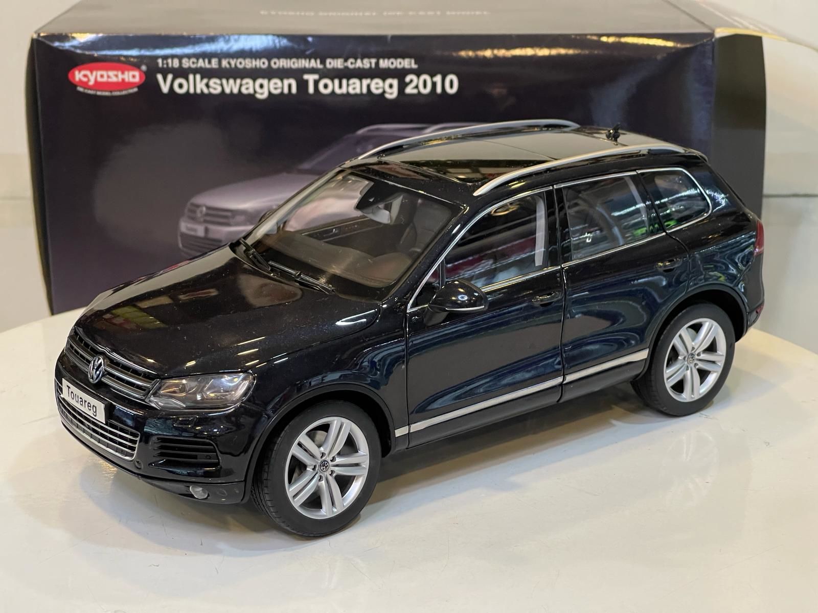 KYOSHO - VOLKSWAGEN - TOUAREG V6 FSI BLUE MOTION 2010