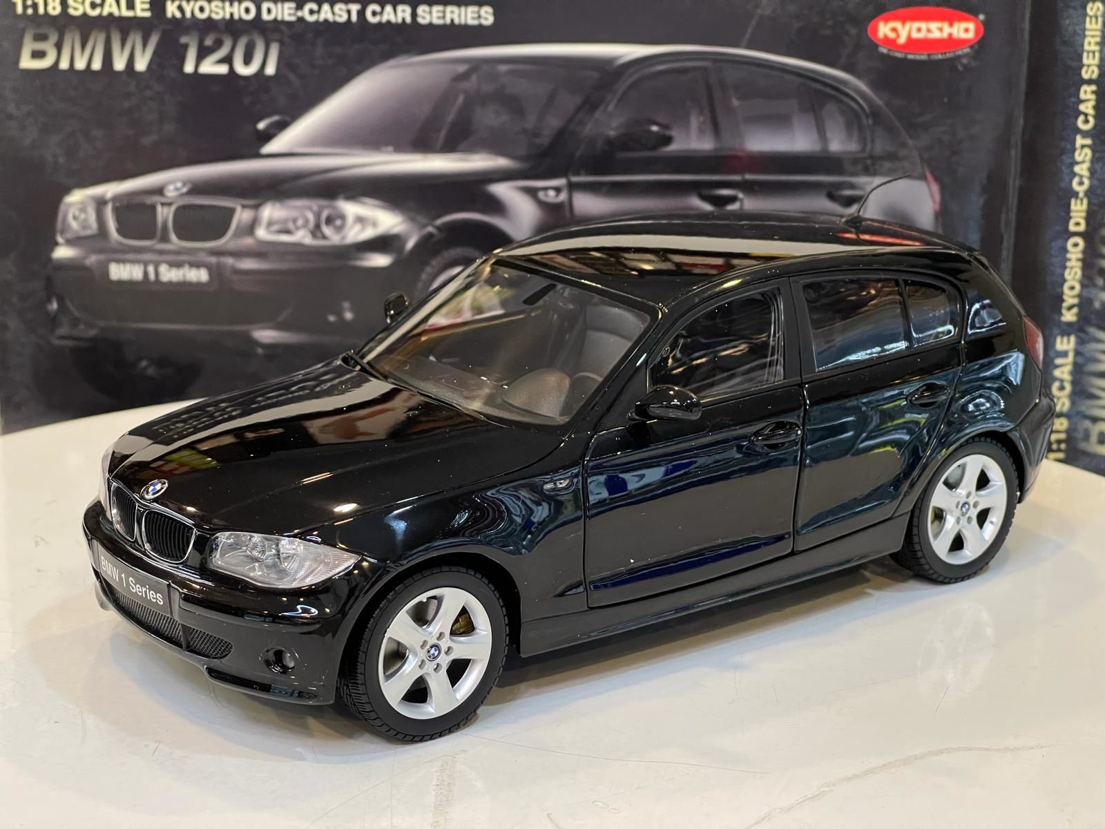 KYOSHO - BMW 120İ
