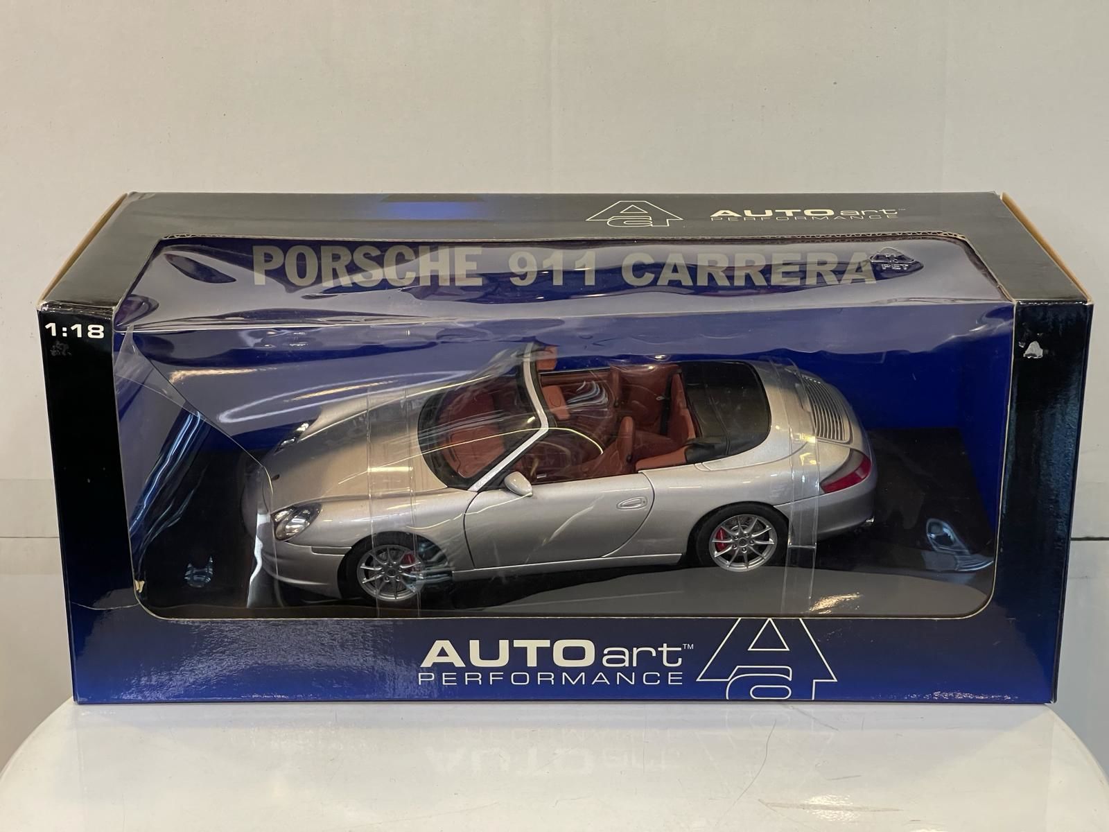 AUTOART - PORSCHE 911 CABRİO FACELİFT 2001