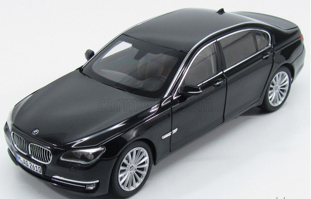 KYOSHO - BMW - 7-SERIES 750Li FACELIFT (RESTYLING) 2013