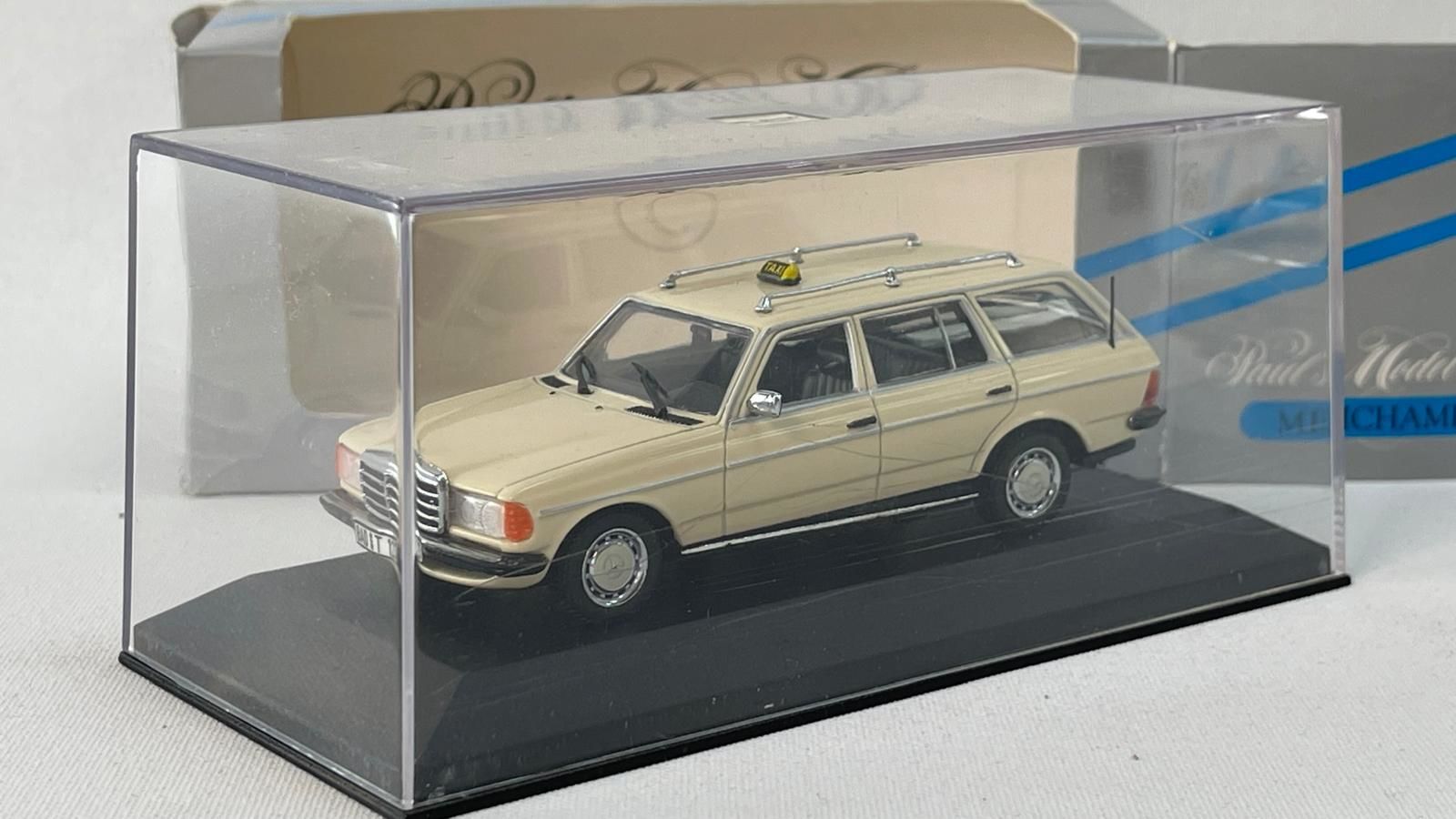MINICHAMPS - MERCEDES BENZ - S123 KOMBI TAKSI