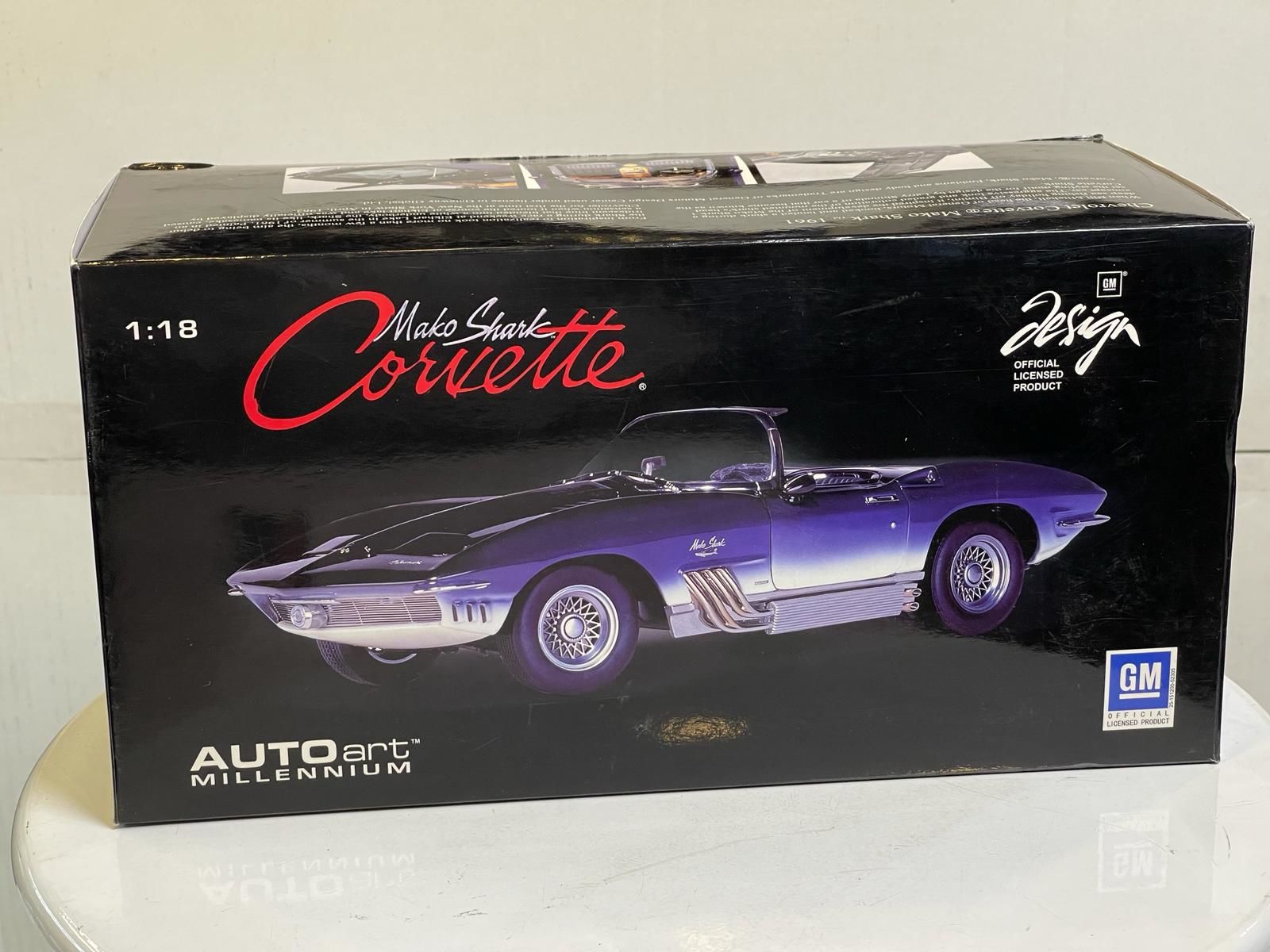 AUTOART - CHEVROLET - CORVETTE SPIDER MAKO SHARK 1961