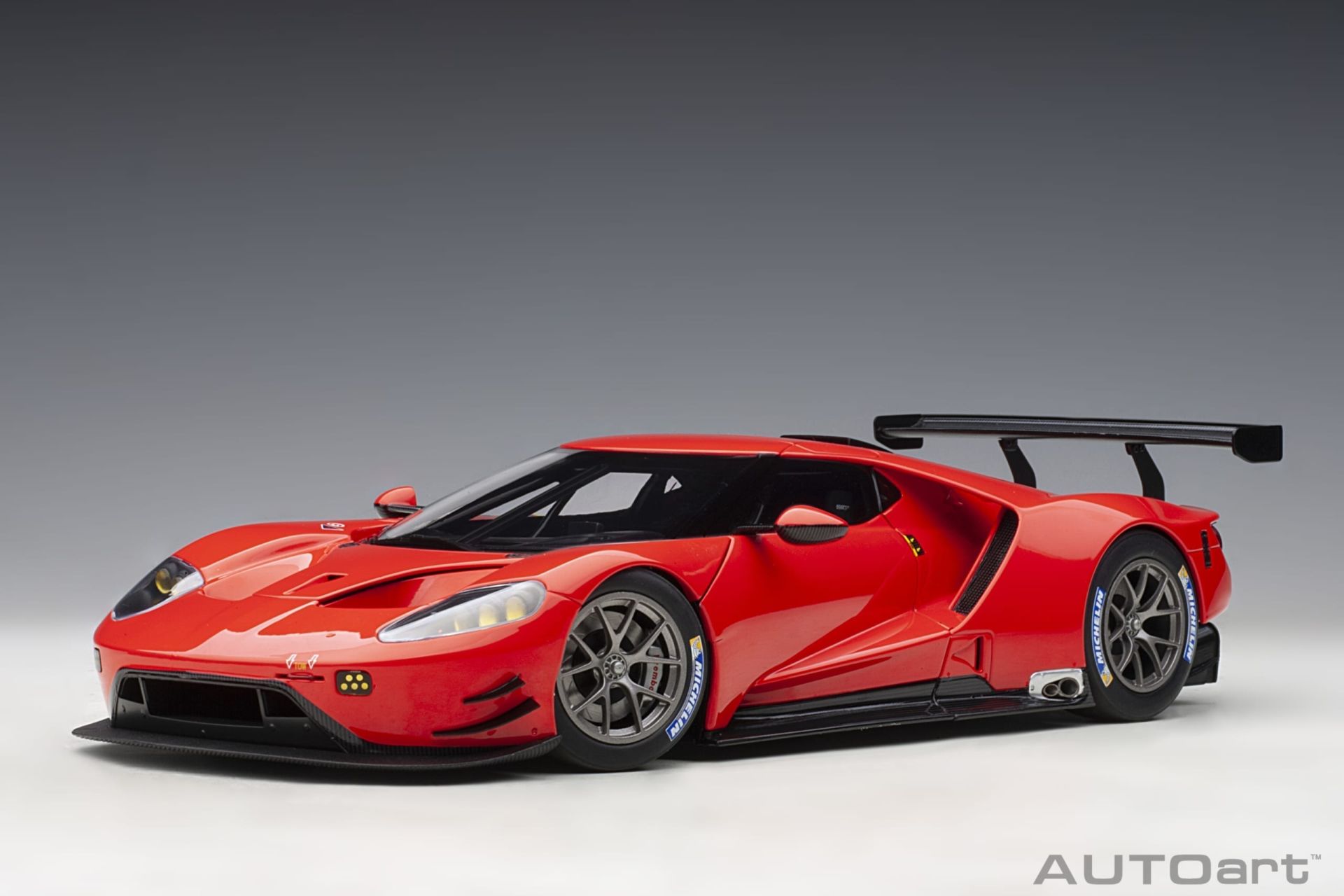 AUTOART - FORD USA - GT LE MANS PLAIN BODY VERSION 2019