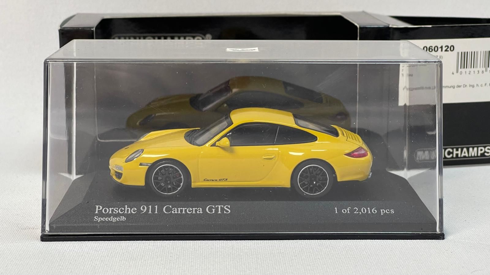 MINICHAMPS - PORSCHE - 911 997-2 GTS 2011