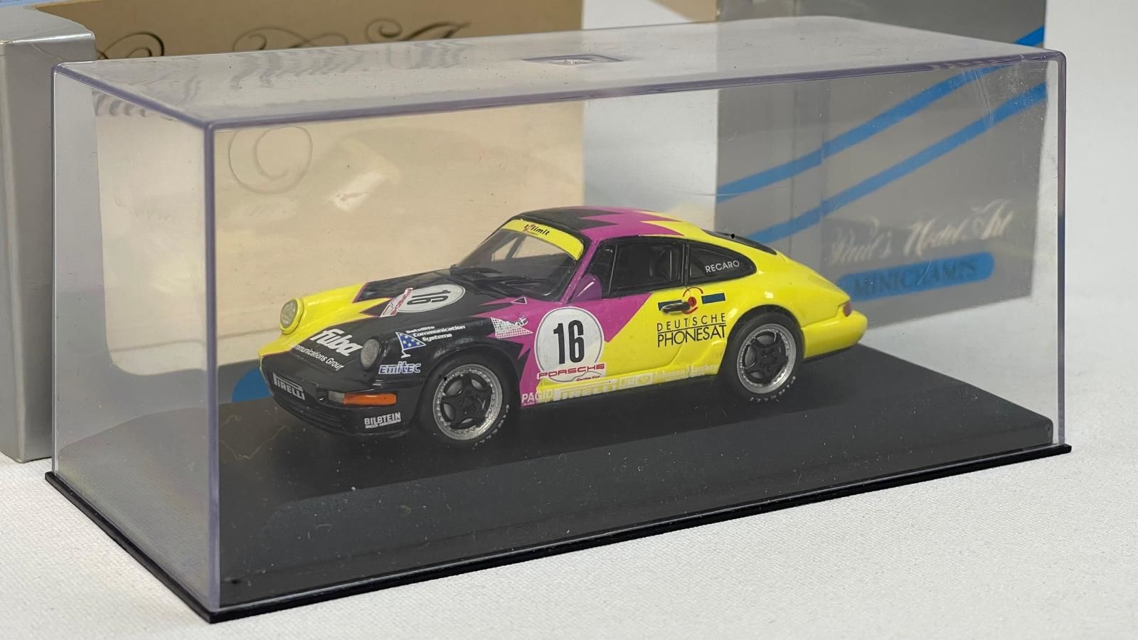 MINICHAMPS - PORSCHE - 911 964 CARRERA 2 FUBA N 16 CARRERA CUP 1994 H-G.KAMPS