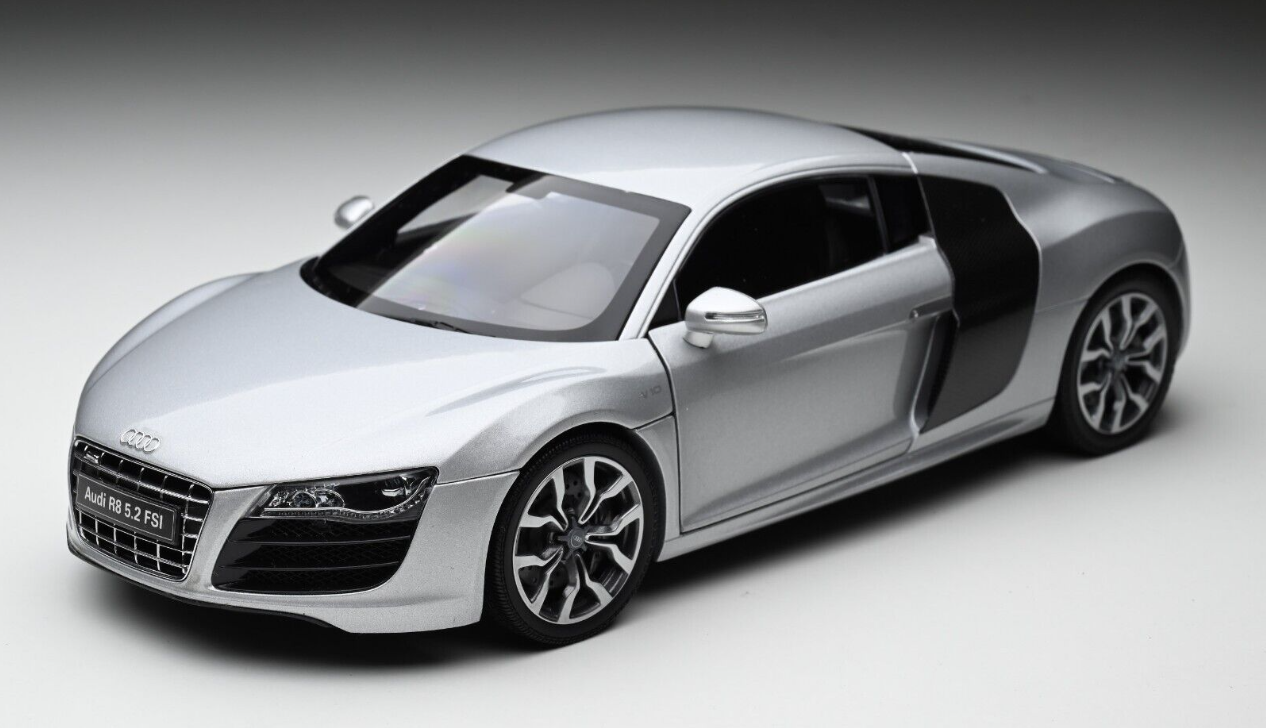 KYOSHO - AUDI - R8 5.2 FSI V10 QUATTRO 2009