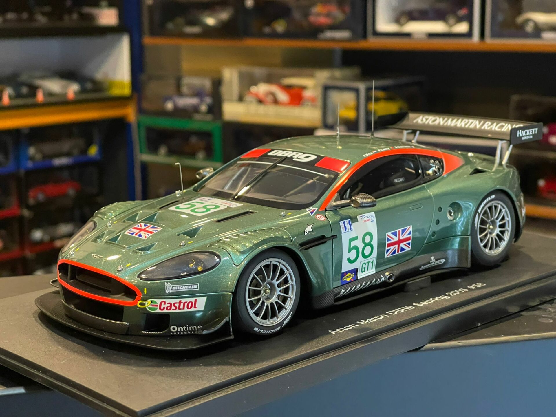 AUTOART - ASTON MARTIN - DBR9 SEBRİNG 2005 #58 KOX / LAMY / SARRAZIN