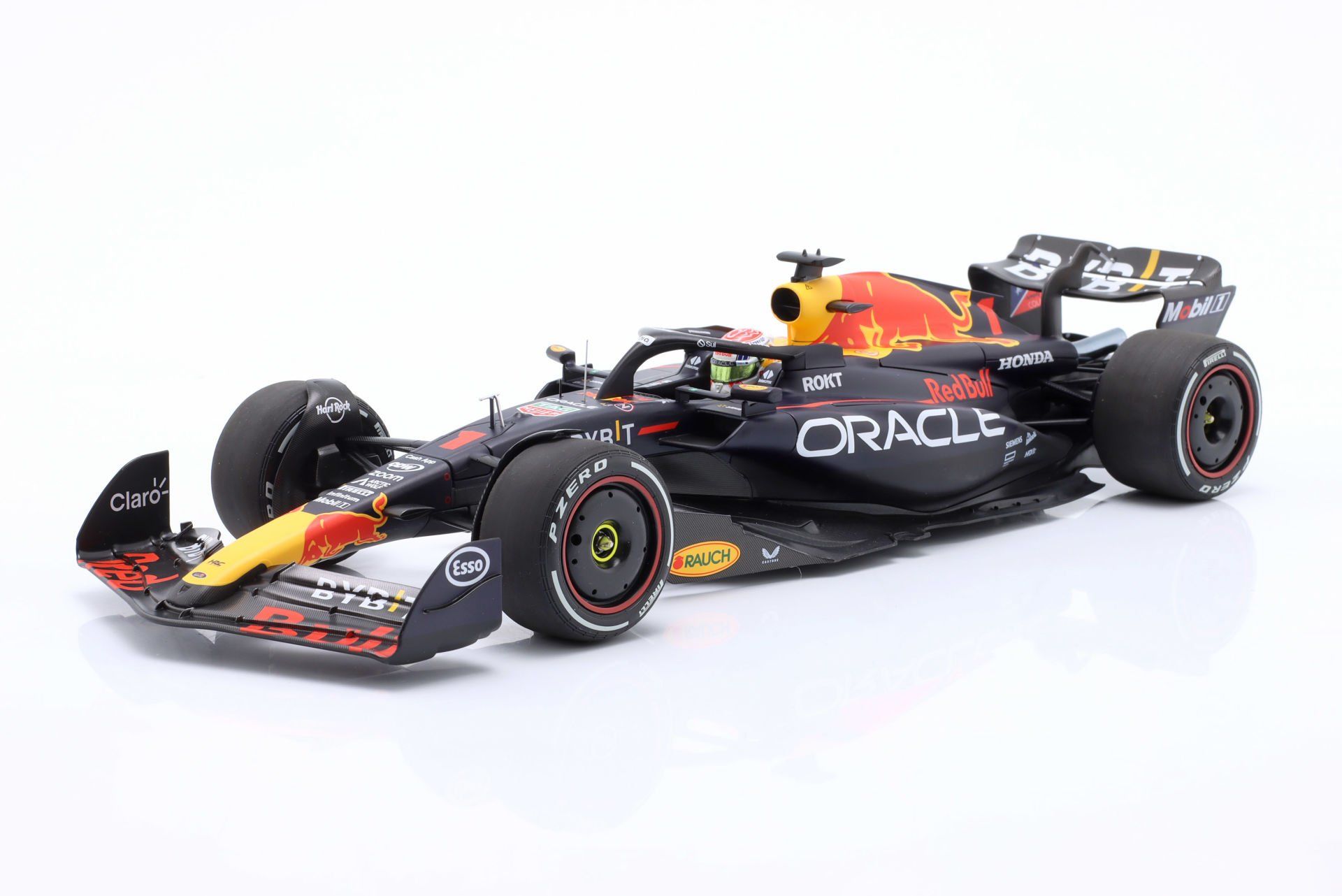 MINICHAMPS - RED BULL - F1 RB19 TEAM ORACLE RED BULL RACING N 1 WORLD CHAMPION WINNER SPAIN GP 2023 MAX VERSTAPPEN